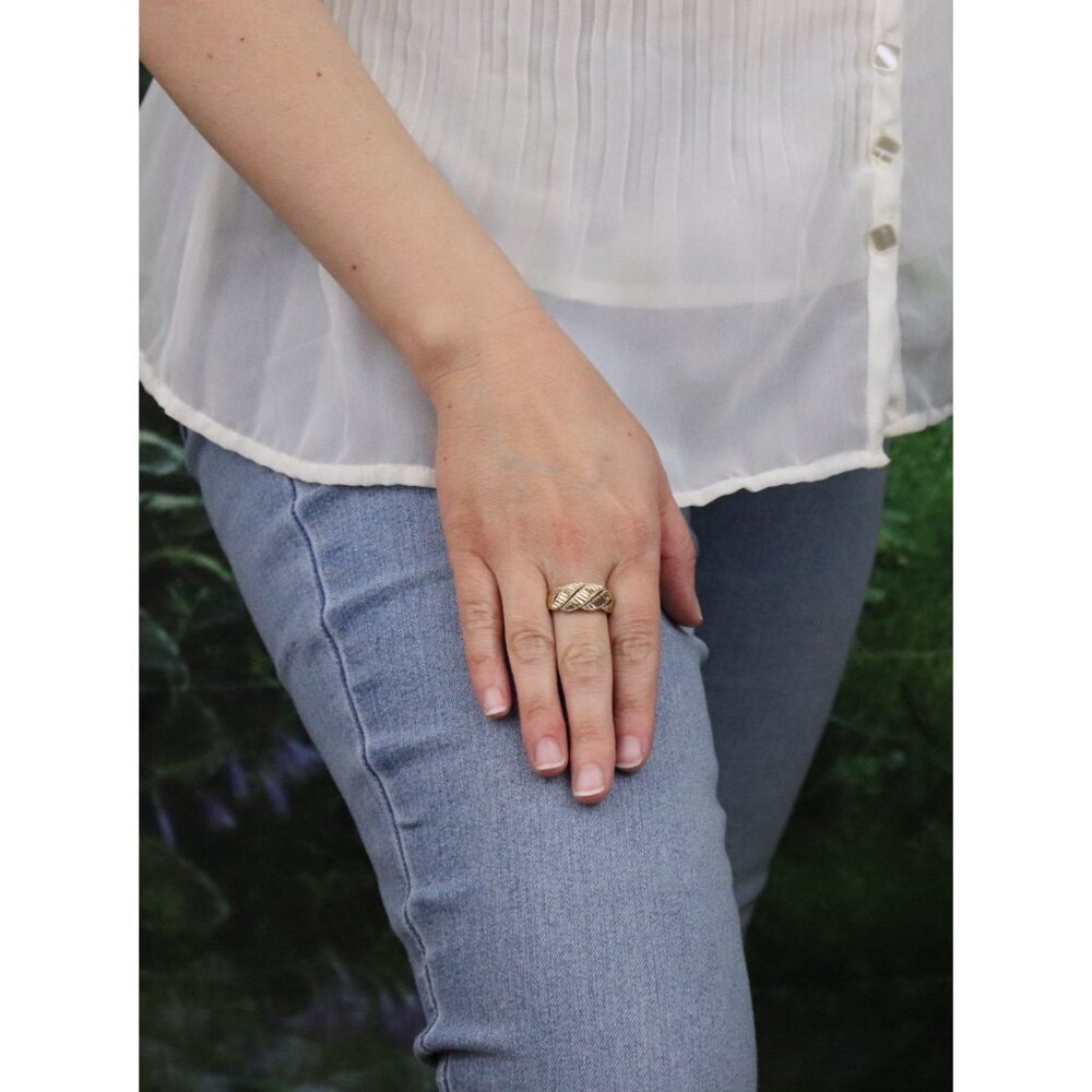 10k Yellow Gold Diamond Cut Patterned Band Ring Size 8 1/2 - Picture 3 of 7